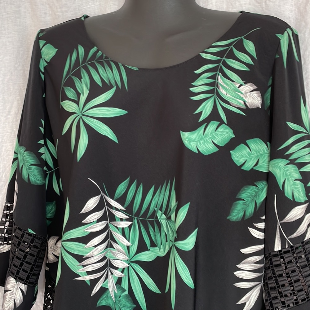 Medium Alfani Blouse Black & Green ❤️